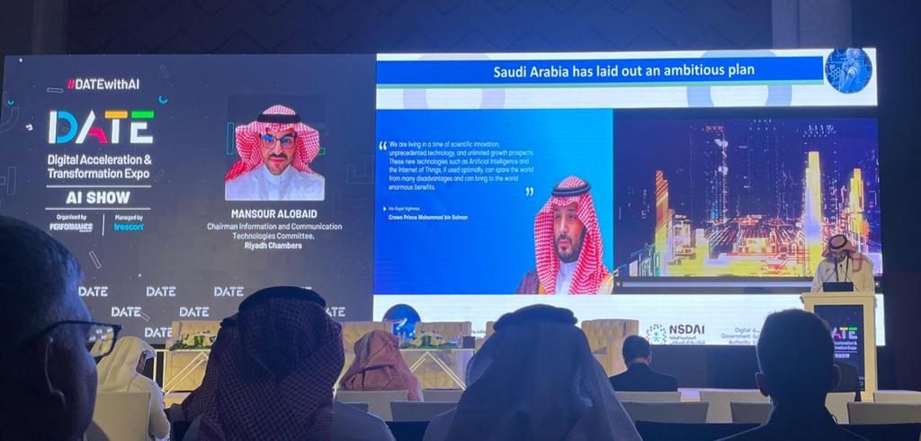 خلال ملتقي ومؤتمر الذكاء الاصطناعي( @WorldAIShow )  سعدنا و تشرفتل بلقاء سعادة وكيل وزارة الاستثمار ا, عادل با رجاء @AdelBaraja 
وكيل الوزارة لتشجيع الاستثمار  والذي شجع على التعاون المثمر مع غرفة الرياض لجذب الشركات التقنية المتخصصة وغيرها للاستثمار في السعودية 
#WorldAIShow…