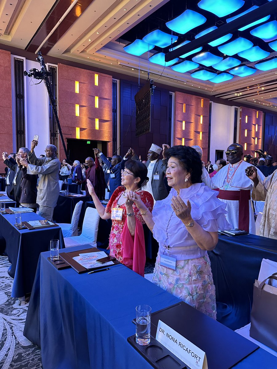 GlobalPeace's tweet image. Ending the day with a song of peace and a song to remember that we are all ONE FAMILY UNDER GOD!!!📣📣📣

#GPC2023 #PeaceBuilder #KoreanDream