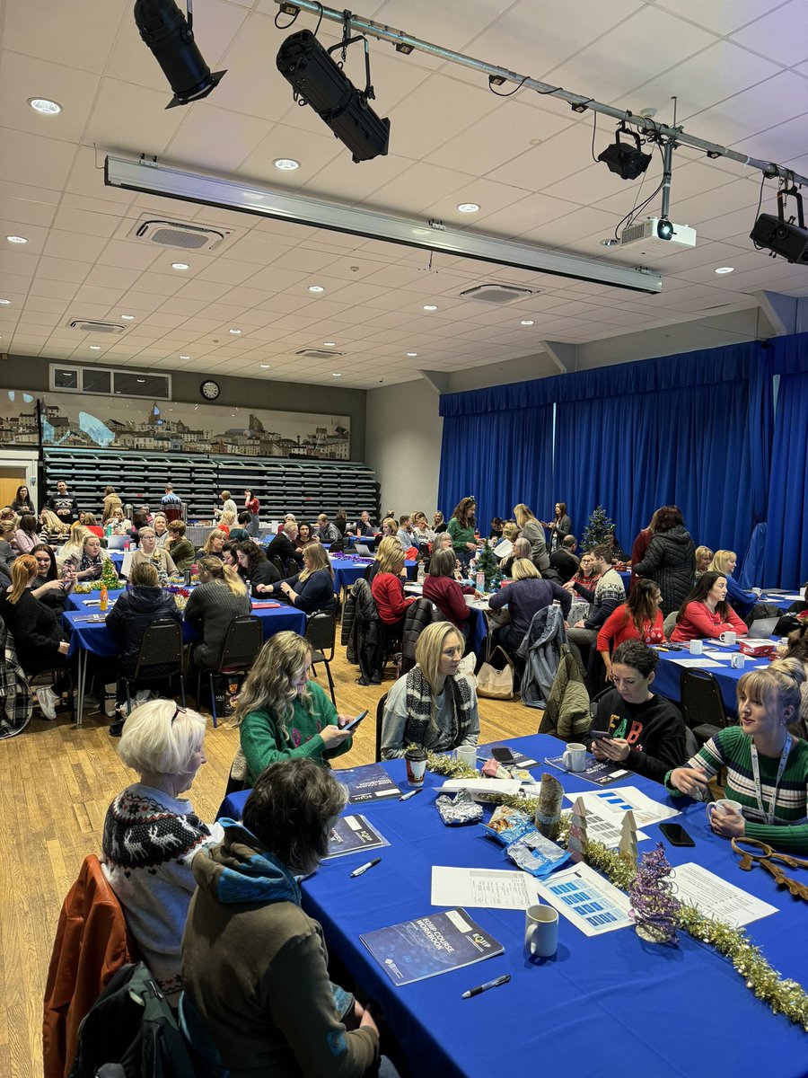 Croeso i dimau prosiect Carfan 5 i ddiwrnod 3 y rhaglen EQliP yn Neuadd y Frenhines, Arberth.

Welcome Cohort 5 project teams to day 3 of the EQliP programme at the Queens
Hall, Narberth #EQIiPC5 <a href="/HywelDdaHB/">Hywel Dda UHB</a> <a href="/QueensHallNarbs/">Queens Hall Narberth</a>