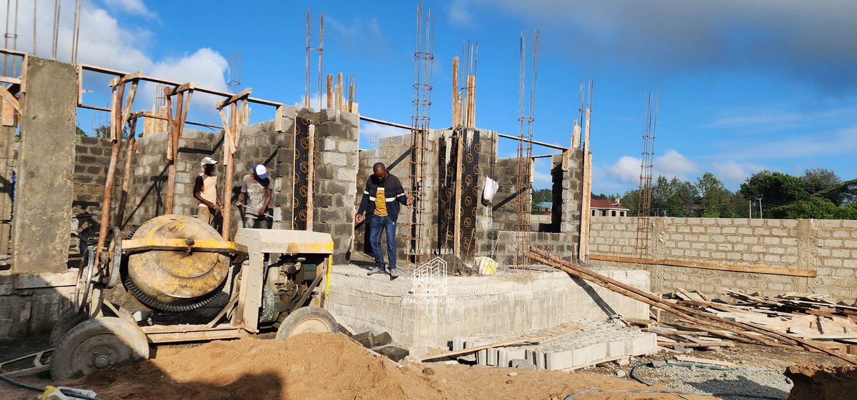 Good morning. 
Sio lazima ukue na pesa zote ukijenga.
Hata dubai Kuna projects zimesmama cause ya funds

Start with what you have.

#jenganyumbastandard