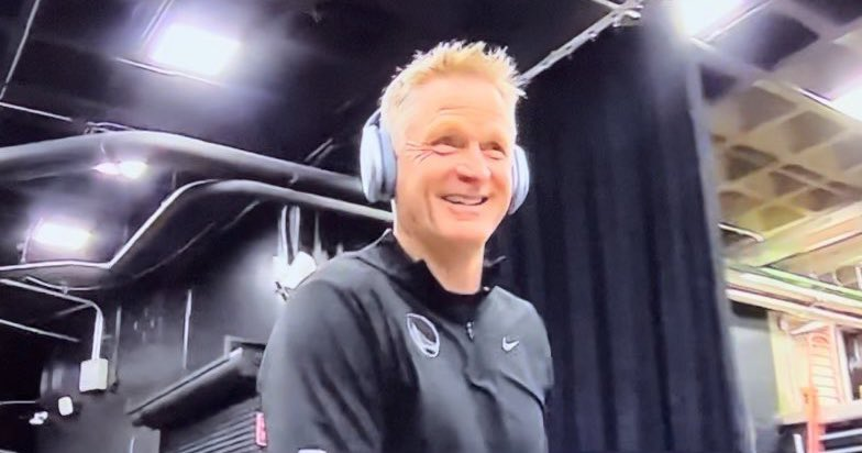 aeblin's tweet image. Excited to watch the Warriors on Thursday.