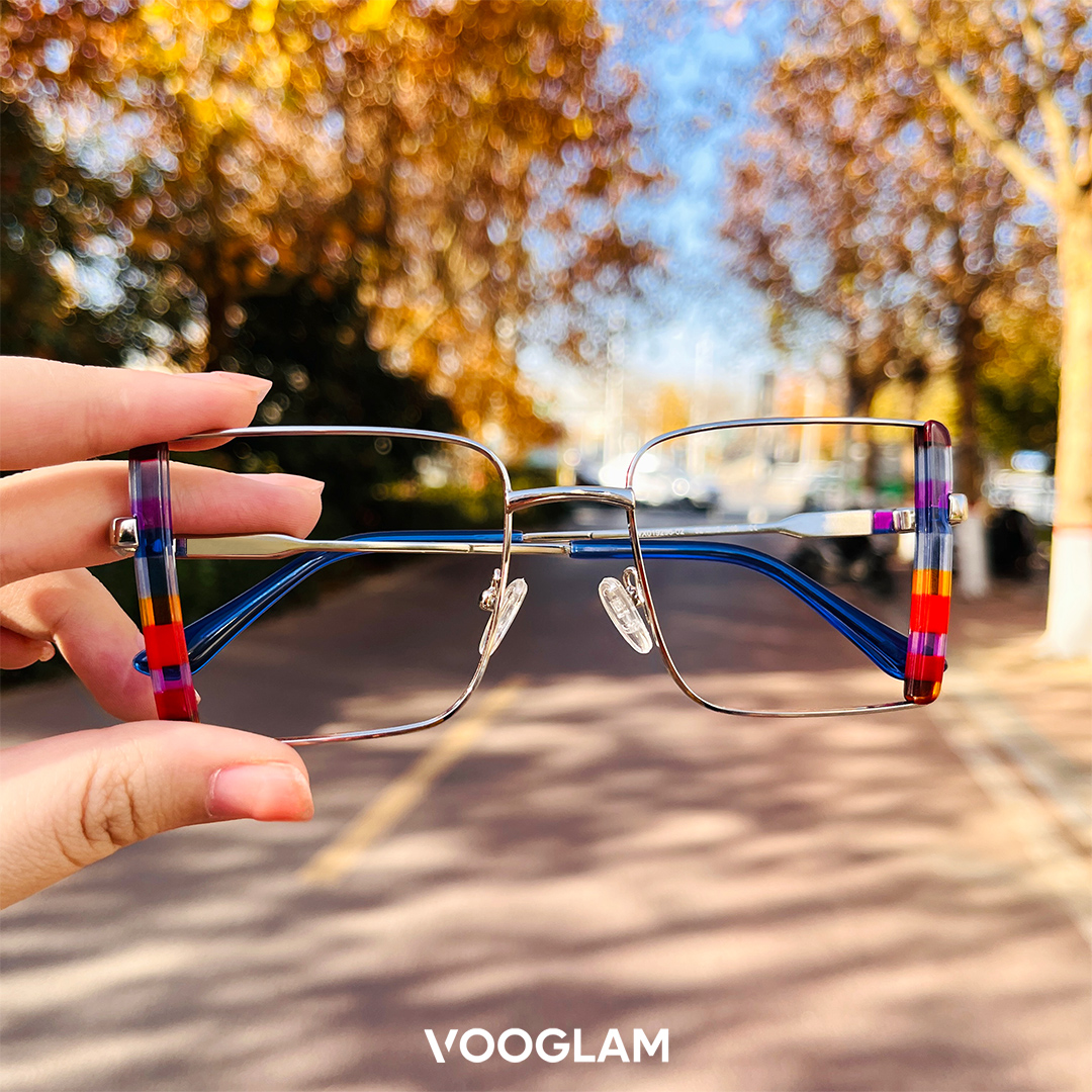 Get nostalgic for cozy fall days with my favorite Square Colorful Eyeglasses #Glasses #Fall #Memories #vooglam #bluelights Order:vooglam.com/goods-detail/4…