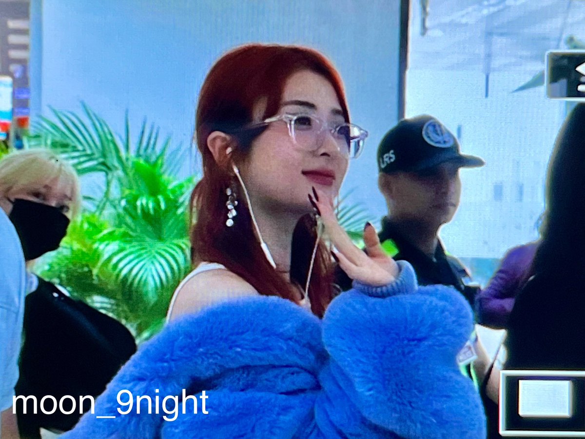 231213 MNL AAA 2023 Arrival #르세라핌 #LESSERAFIM #윤진 #YUNJIN