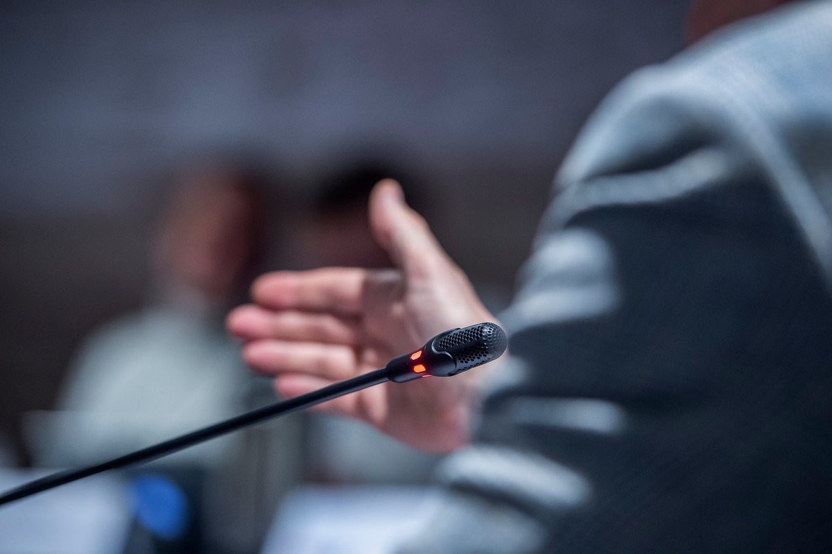 De integriteit van het openbaar bestuur is een groot goed, op alle niveaus. Het borgen daarvan vraagt om heldere spelregels. Een wetsvoorstel, waarin oa een risicoanalyse verplicht wordt gesteld voorafgaand aan een benoeming, gaat nu in consultatie. 
⬇️
nieuwsbzk.nl/2617672.aspx?t…