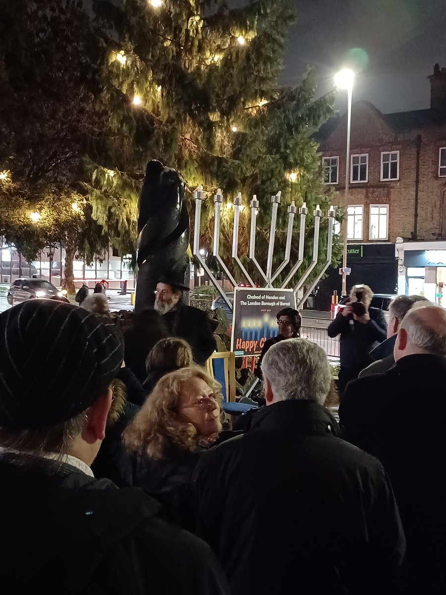 Wonderful evening at Hendon Town Hall, with the lighting of the Menorah and joining in the Channukah celebrations.