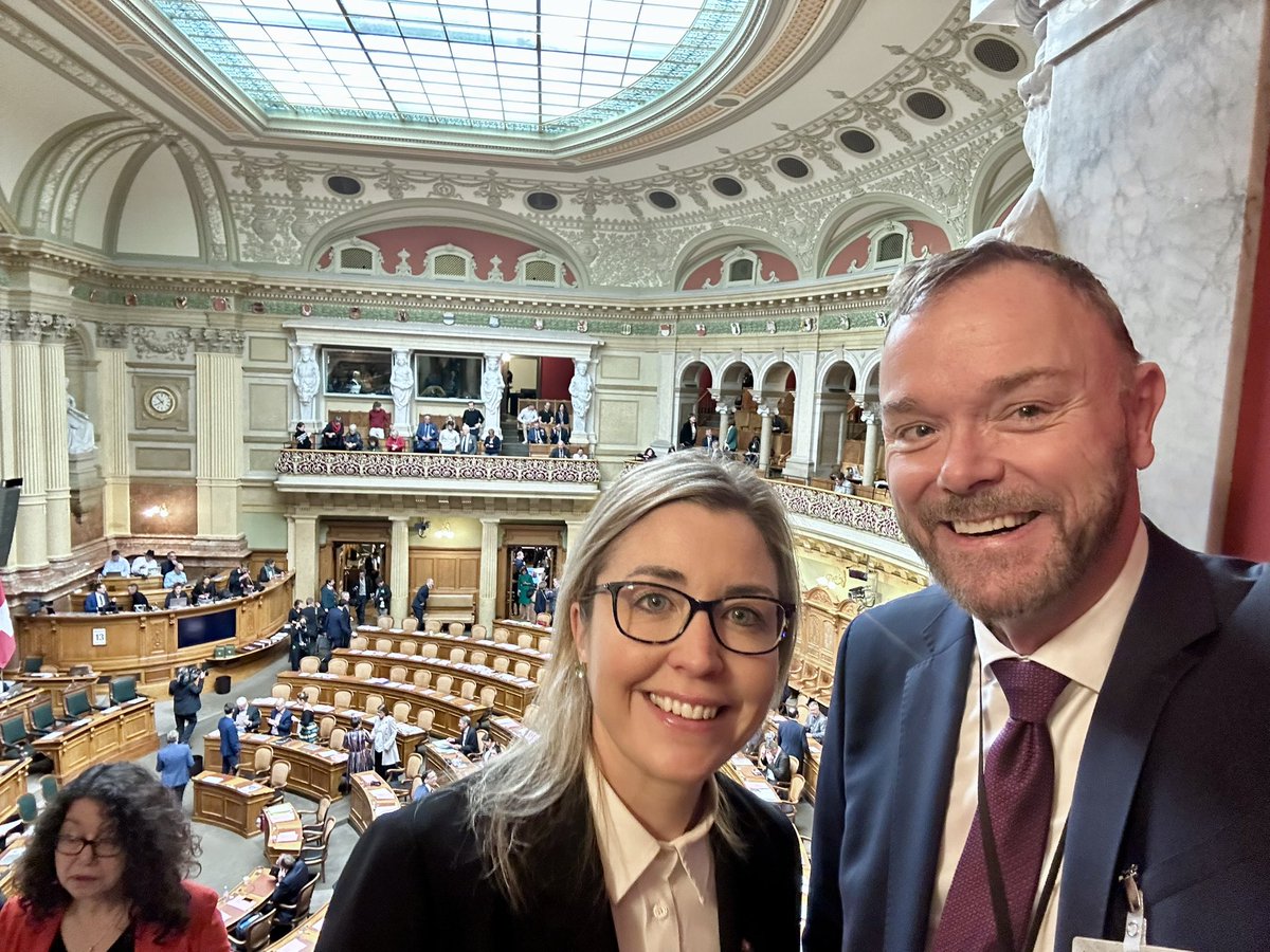 Up for an early start for an exciting day in Swiss politics: watching the election of the new Swiss government with @cmnesser ! #Bundesratswahlen
