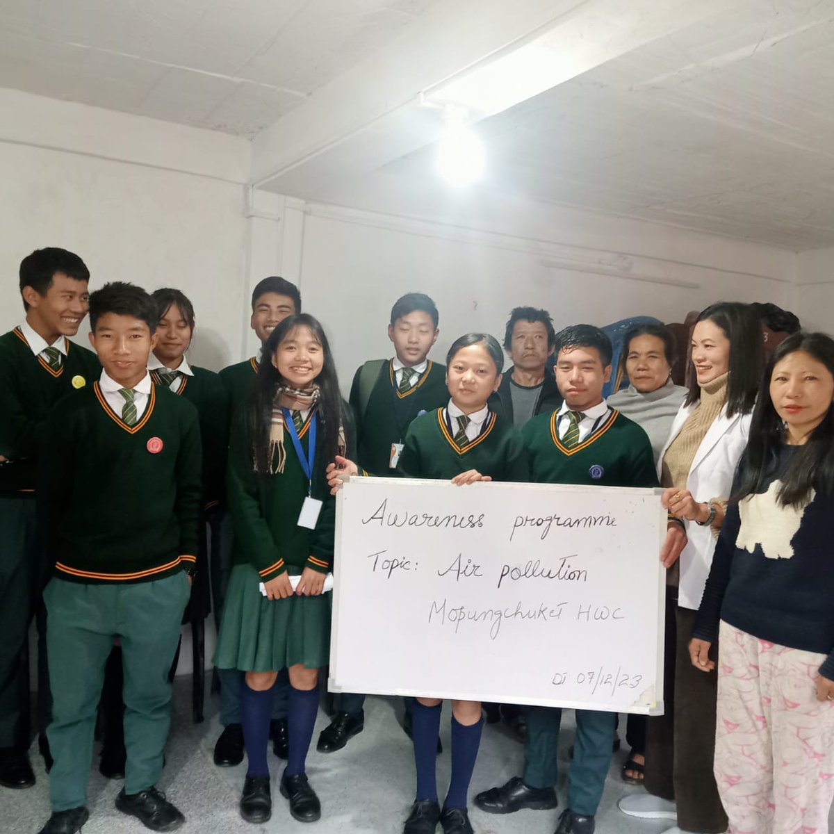 Empowering Nagaland's future leaders! High school students came together at Mopungchuket-Ayushman Arogya Mandir for an awareness program on air pollution and how it affects our health under National Programme on Climate Change & Human Health (@NPCCHH). Their commitment to