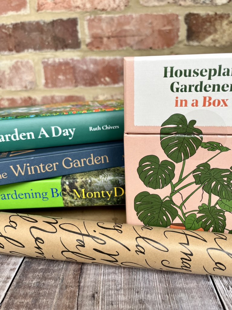 New blog: some suggestions for gardening book gifts. Read about them here: bit.ly/4aiDeMg #gardening #books