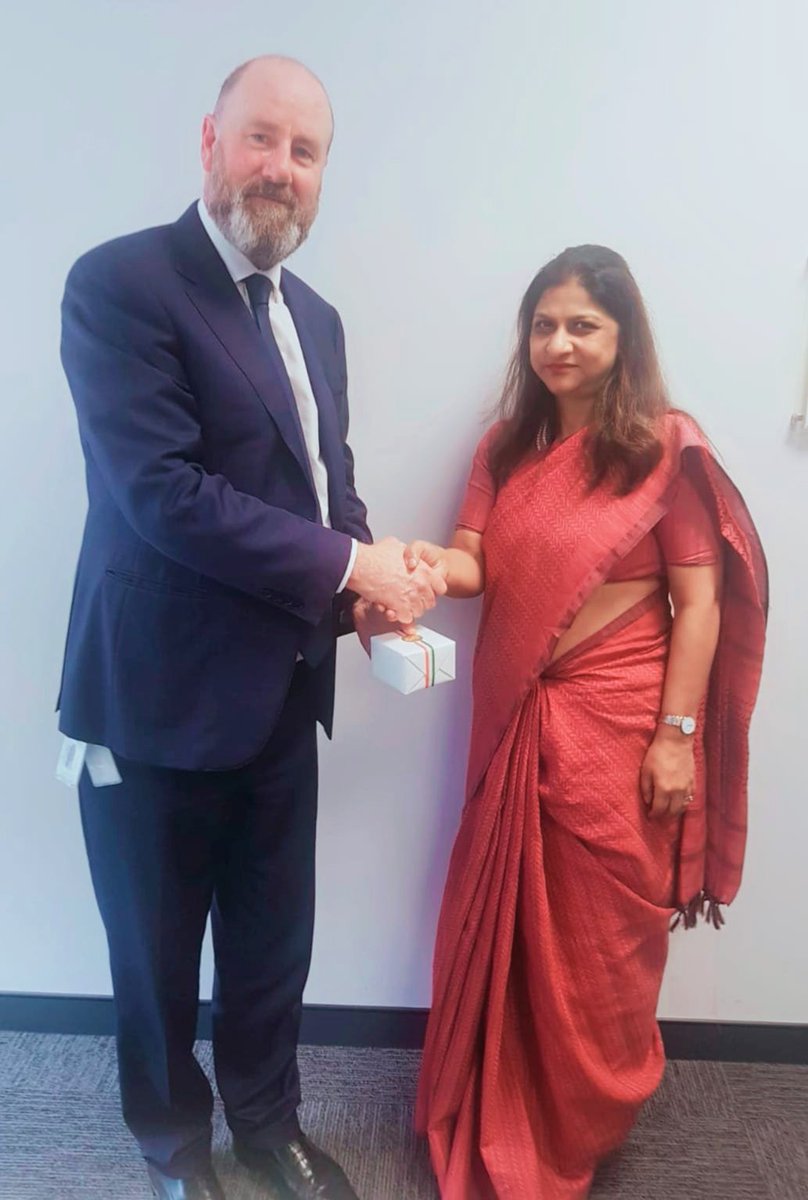 HC Neeta Bhushan met Mr. Andrew Bridgman, Secretary of Defence, today, discussing key milestones: visits of two Indian Naval ships, a delegation from the NDC, and the NZ Vice Chief of Defence Staff to India. Look forward to enhancing cooperation in defence and security. @MEAIndia