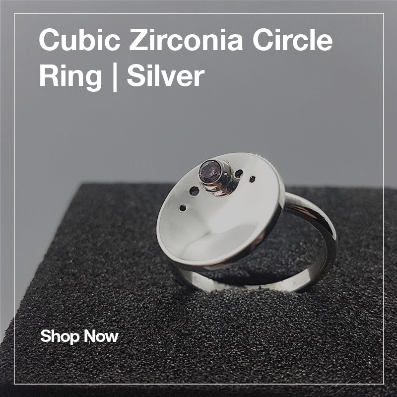 Looking for the perfect gift? Our handmade silver circle ring with a gemstone is the answer! 🎁✨ Shop now at wix.to/5CVWltx #giftideas #jewelrylovers