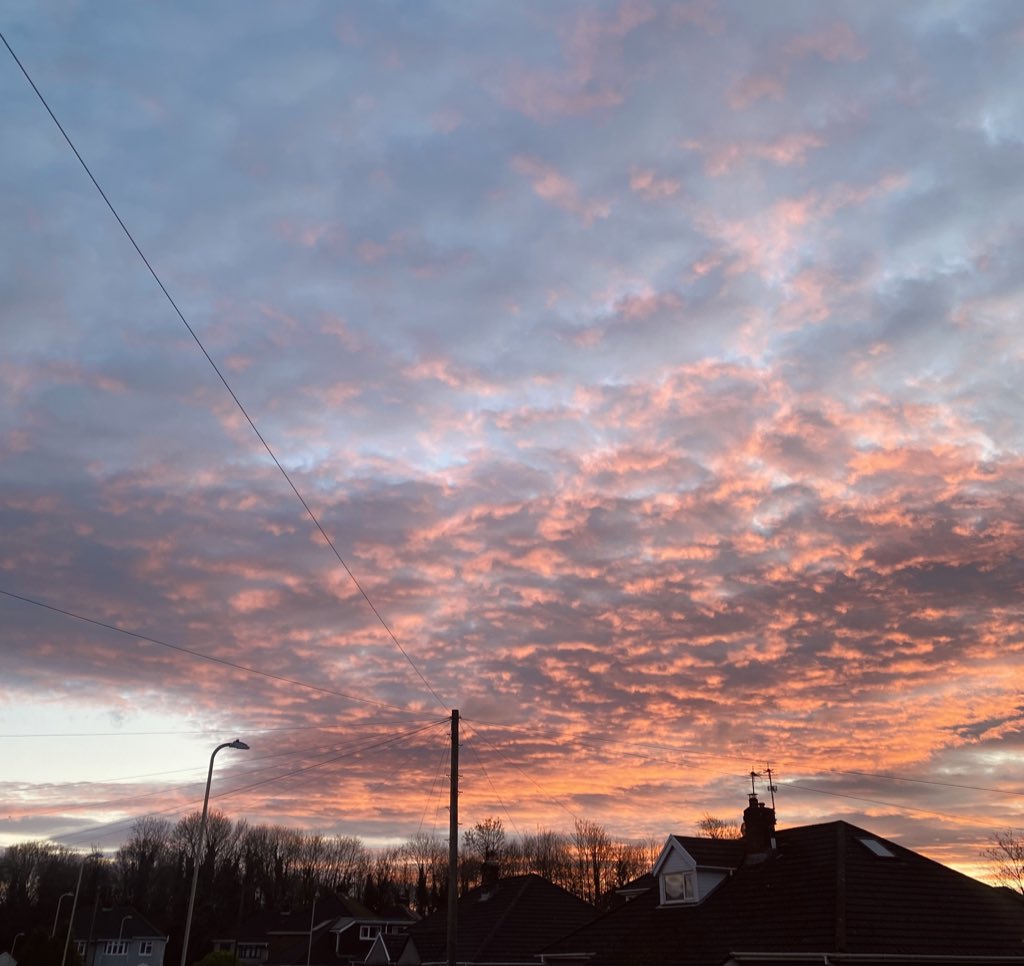 Beautiful sky over #Bridgend this morning.