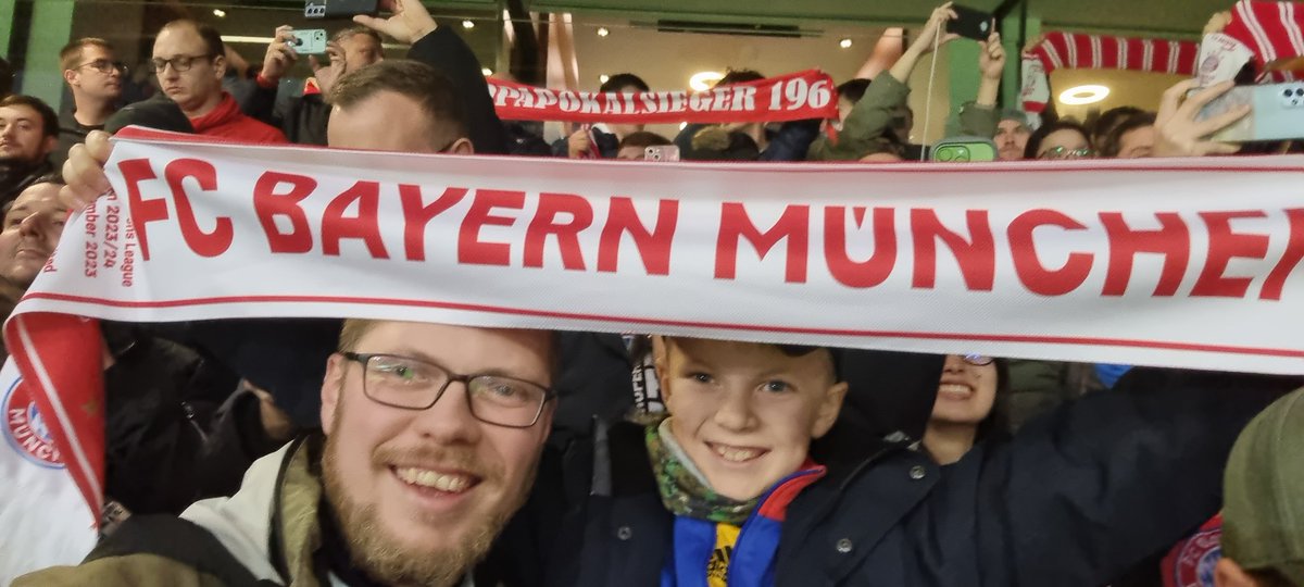 Geohay_SWFC's tweet image. #BayernMunich #OldTrafford