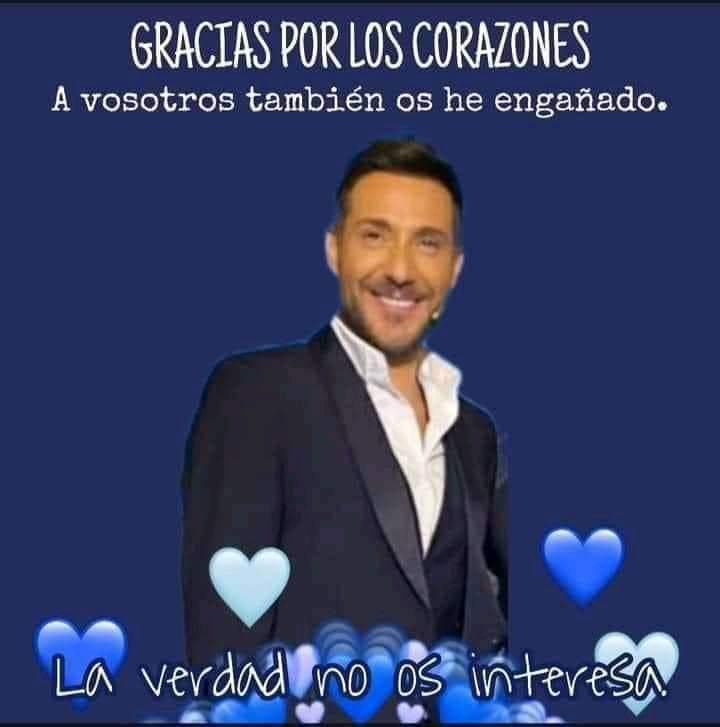 #CronicasMarcianas 
#CronicasMarcianas 
#ADMALTRATADOR
Hoy la charquita azul debe estar triste pixelaron la cara del penas #YoMeRebelo13D