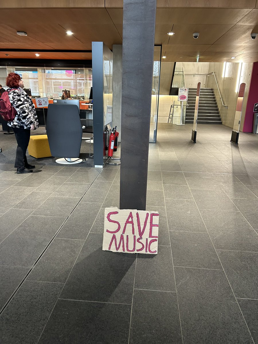 Student protest now! The placards symbolise the way these departments are being treated, like rubbish, left to the side, as if they’re alone and unwanted… the university is not its managers! Students and staff can resist the atomisation of universities #stoptheSHAMcuts @ucu