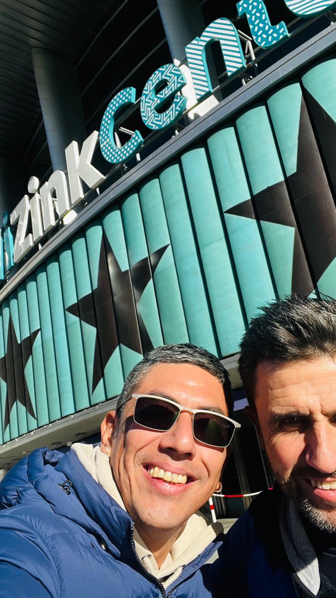 SanzeroSanz's tweet photo. @AlejandroSanz a lo nuestro … 💯 es lo + #nuestroultimomomemto ganitas que llegue viernes 🙌🏼 https://t.co/9WPmUvvkQZ