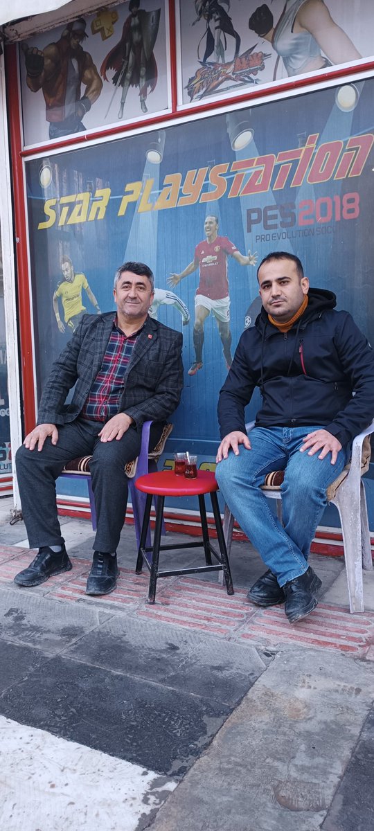 BulentCelik63's tweet photo. Ceylanpınar'ın vefakar esnaflarını ziyaret etmeye devam ediyoruz sıkıntılarını ve taleplerini dinliyoruz her zaman esnafımızın yanında ve emrindeyiz https://t.co/KAvYAIUtSb