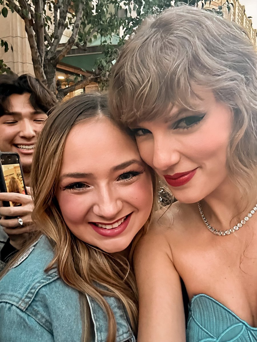 dearreaderr13's tweet photo. @taylornation13 When they point to the pictures , I’ll tell them her name 🥹 (and to rent #TSTheErasTourAtHome for her birthday!!!!) 💖🫶🏻 https://t.co/ODQh3l03R3