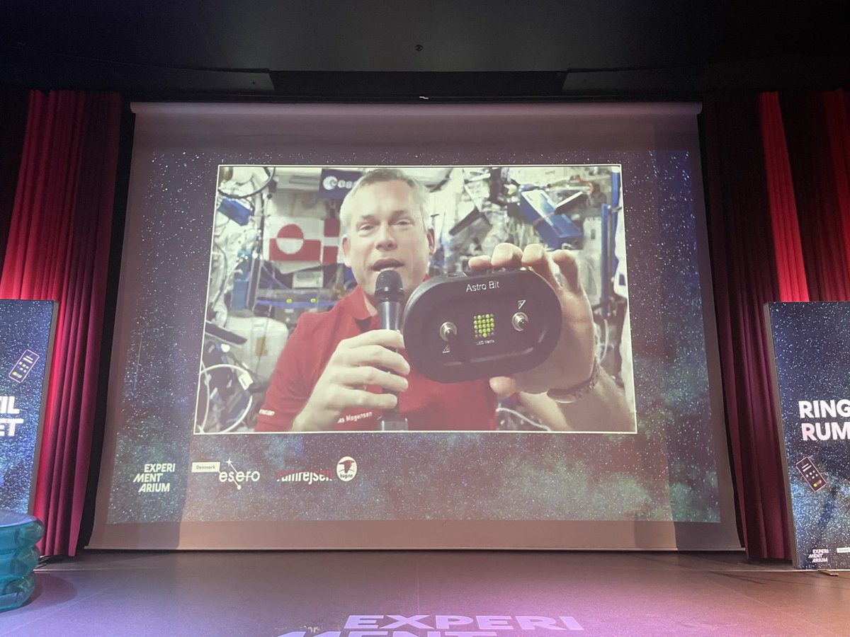 What an amazing experience our Grade 5 students had last week!  They were lucky to be a part of the 200 Danish students in Eksperymentarium  to be invited to the in-flight-live call and show with Andreas Mogensen.