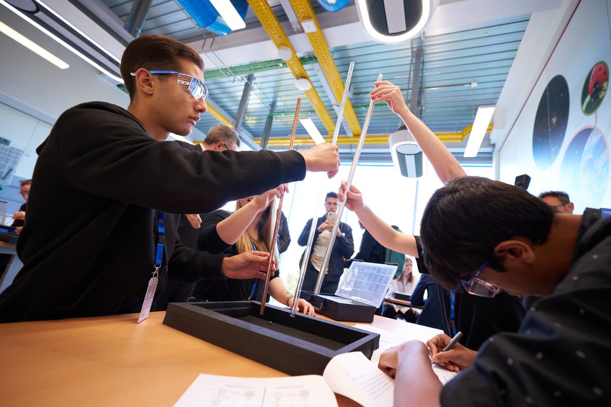 CERN's tweet image. Today students, tomorrow scientists 💫
Today, CERN’s photo of the week brings you to the 2023 CERN–Solvay student camp.
A group of high-school students, aged 16+, were able to learn more about research in particle physics directly from the source: through hands-on experiments…