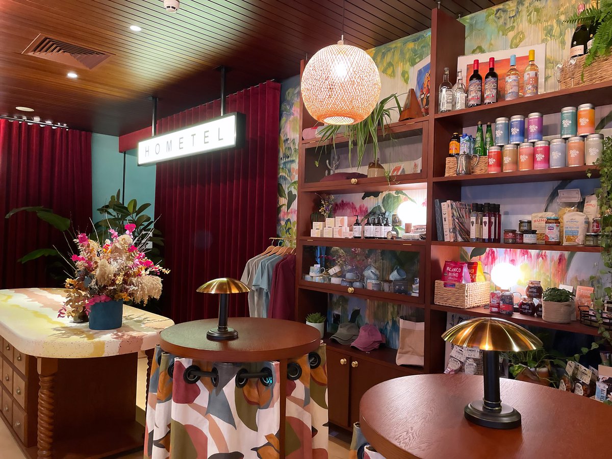 📣📣 COMPETITION 📣📣

If you know someone who’s been through a tough time or has supported you through a difficult period, email competition@localwomenmagazine.com with the reason why they deserve a treat &amp; they could win an overnight stay at Room2, Belfast’s newest fab hotel!