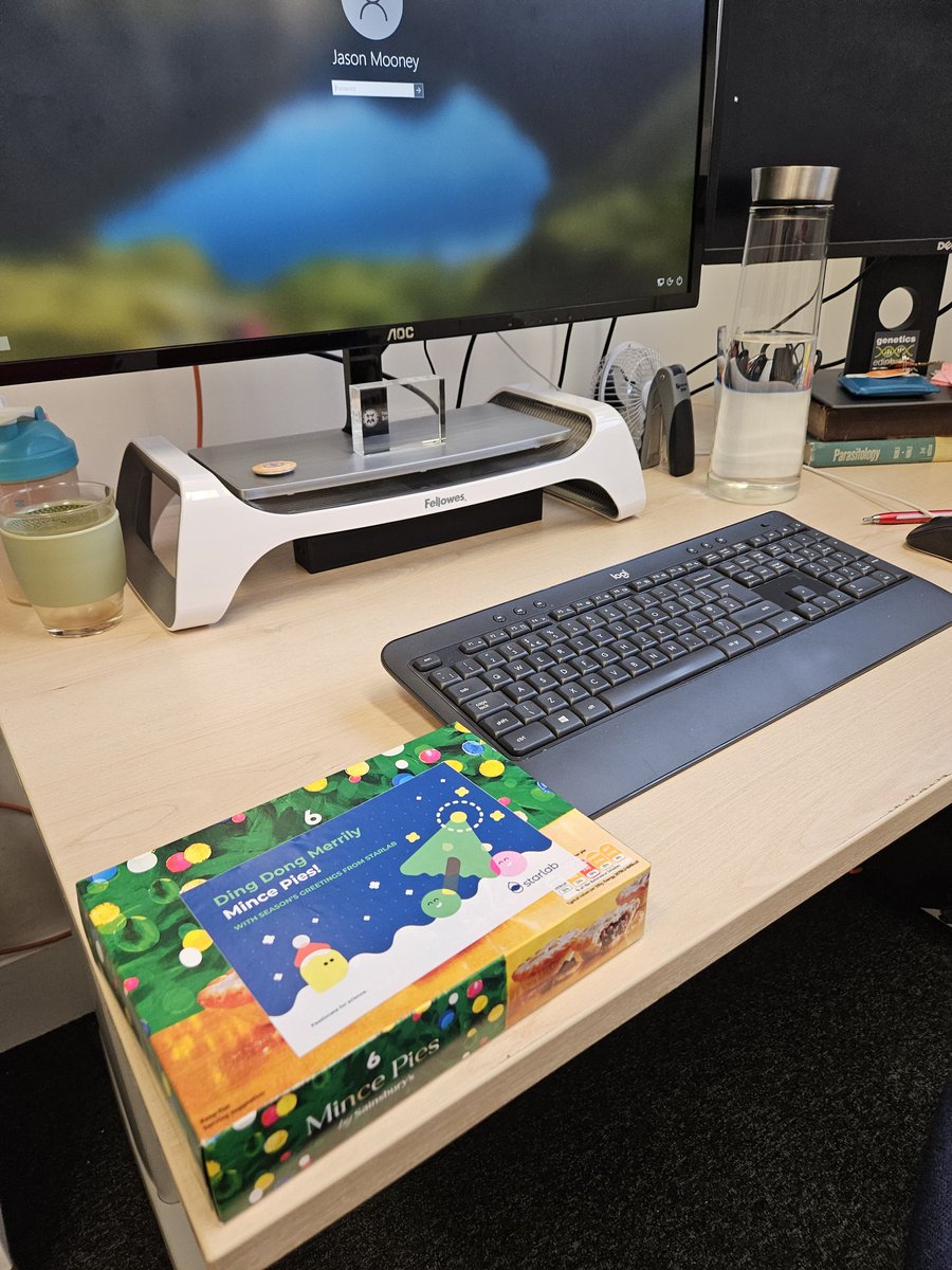 A surprise on my desk from <a href="/StarlabUKLtd/">Starlab</a> ! 😱🎄🥳
Thank you Lisa!