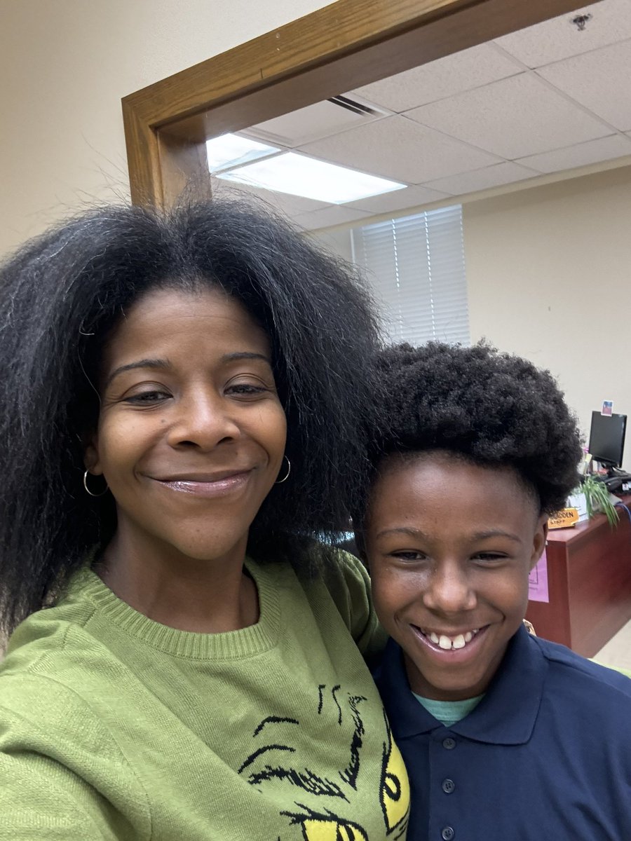 Lauren Brown (@imthatprincipal) on Twitter photo Started out my morning with a selfie with one of my boo bears! Twinning today! 😆💜 #Ohana226 #StillLiveStill🖐🏾 <a href="/BaltCitySchools/">Baltimore City Public Schools</a> <a href="/PlaceTos/">Stacy Tosé</a> Started out my morning with a selfie with one of my boo bears! Twinning today! 😆💜 #Ohana226 #StillLiveStill🖐🏾 <a href="/BaltCitySchools/">Baltimore City Public Schools</a> <a href="/PlaceTos/">Stacy Tosé</a>