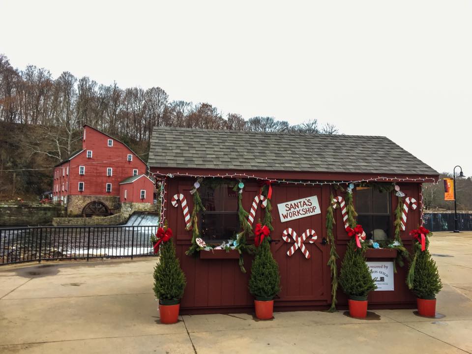 Santa's Coming to Town! 🎅 Join us in Clinton, NJ this Sunday from 1:00pm to 3:00pm for a fun and memorable day with Santa.

📍Hunterdon Art Museum Terrace 
#explorehunterdonnj #hunterdoncountynj #hunterdoncounty #othersideofjersey #santa #christmas #santaclause