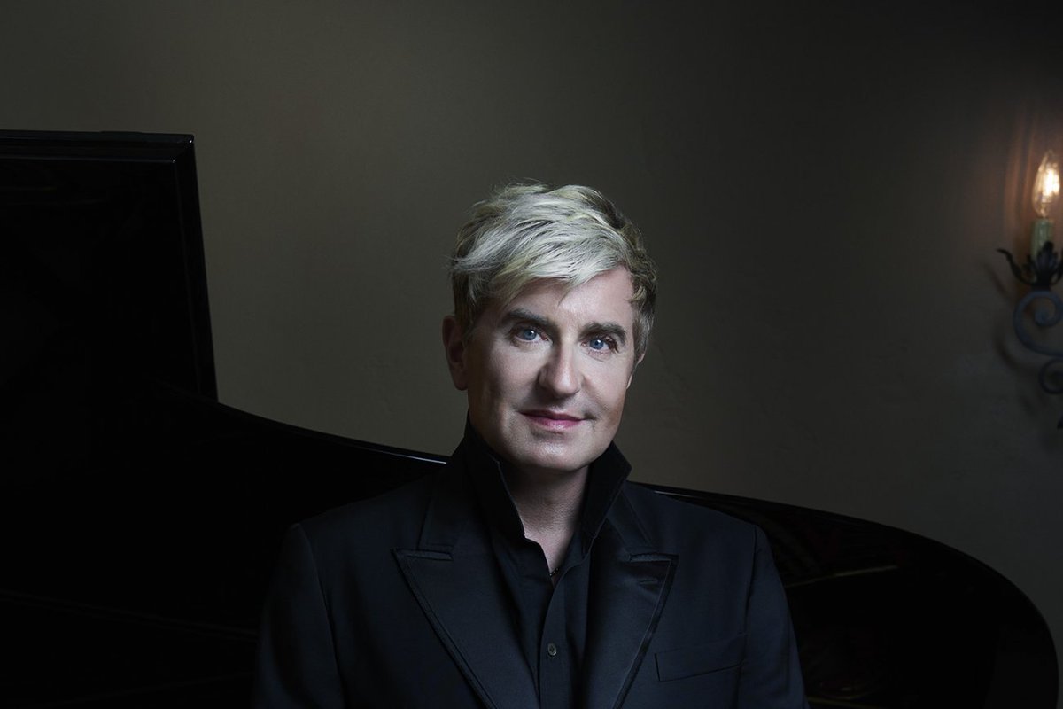 Today, @JeanYThibaudet joins singer Michael Feinstein for their ​‘Two Pianos’ project, celebrating the Great American Songbook at @carnegiehall.

Read more here: ow.ly/T5bR50QgOhZ

#piano #duo #GreatAmericanSongbook