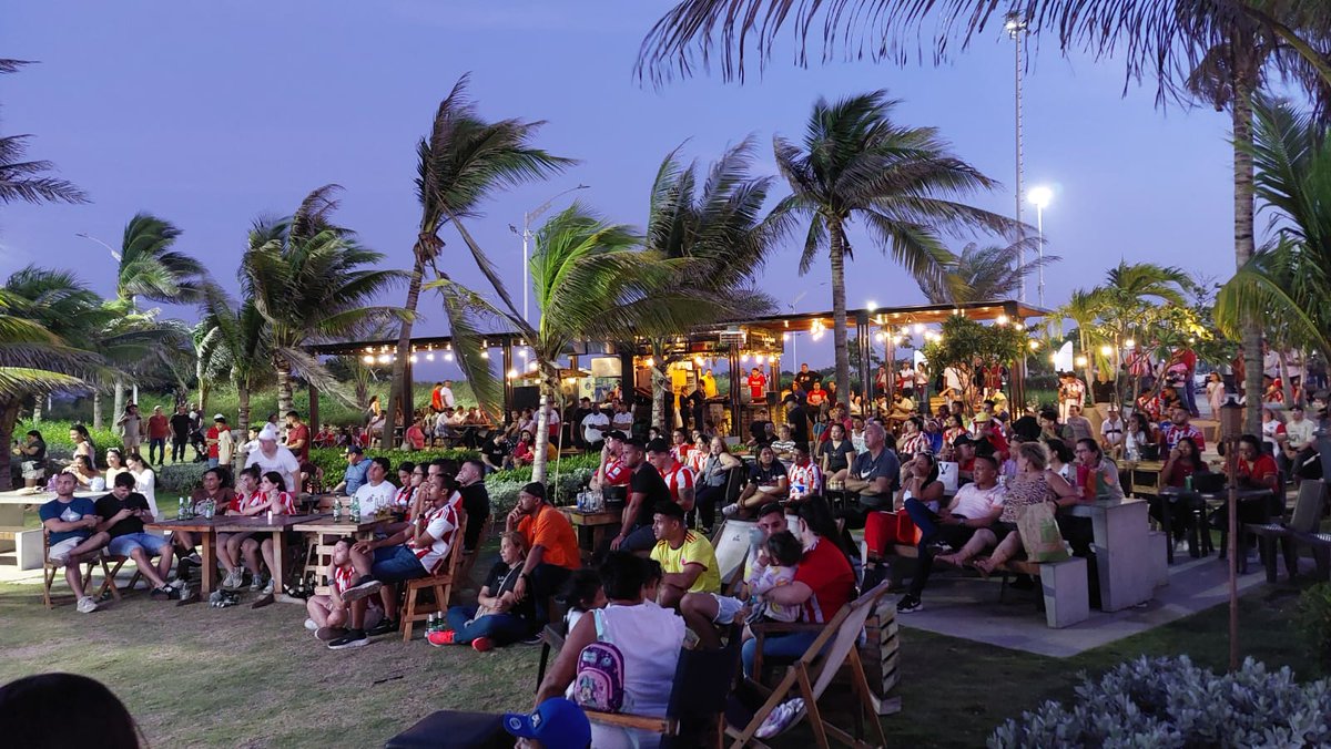 El Gran Malecón se viste de Rojiblanco 🦈🦈 

Tendremos pantalla gigante en el Sector Puerta de Oro, Caimán del Río, El Cielo de Magda y Jardín del Río (Diagonal a la Ventana de Campeones) 

¡El mejor plan es alentar al Tiburón desde el Gran Malecón!