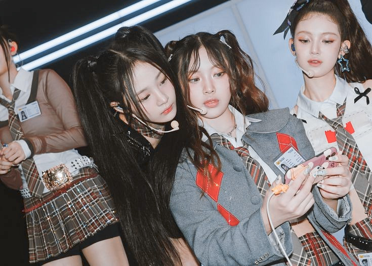 ㅤㅤ ׁ ㅤㅤ☾ ꯭❁ ㅤ𝂅 ㅤㅤ 𐴲
⠀⠀⠀⠀⠀⠀⠀⠀⠀⠀⠀ㅤㅤㅤ ⏜⏜ㅤㅤׁ  𔓕