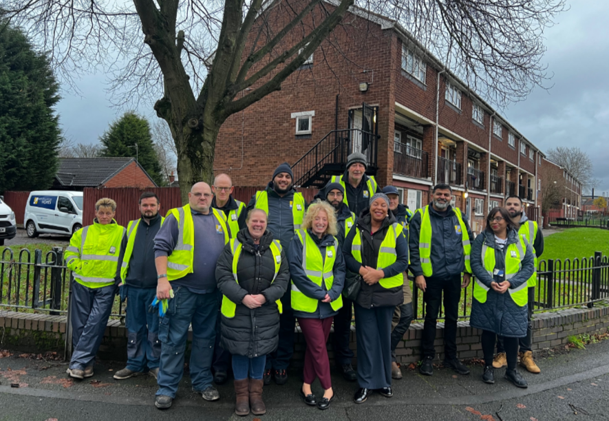 WolvesHomes's tweet image. We've listened to your feedback and we know that a well maintained estate is important to you. With reports for clean ups in the #Ettingshall area, this week we've organised a special 'Down your way' event to help maintain the neighbourhood. If you spot us, say hello!