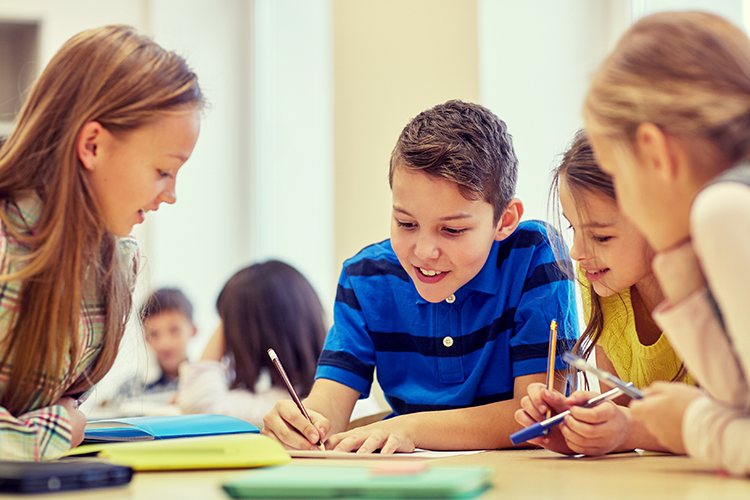 👧👩‍🏫 Children’s School Lives: ‘Repetitive and overloaded subjects’ reducing the enjoyment of learning 😖 The increased stress and anxiety children feel as they progress through national school is mirrored in a decreased love of learning, according to new @SchoolofEdUCD research.…