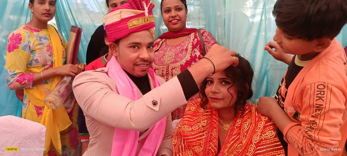 13-12-2023 को जनपद में मान0 जनप्रतिनिधियों की गरिमामयी उपस्थिति में मुख्यमंत्री सामूहिक विवाह योजना के अन्तर्गत जोड़ो के विवाह नगर पालिका परिषद् शिकोहाबाद में सम्पन्न हुए.
<a href="/asim_arun/">Asim Arun</a>
<a href="/UPSamajKalyan/">UP Samaj Kalyan Vibhag</a>
<a href="/dm_firozabad/">DM Firozabad</a>
<a href="/CdoFirozabad/">CDO Office Firozabad</a>