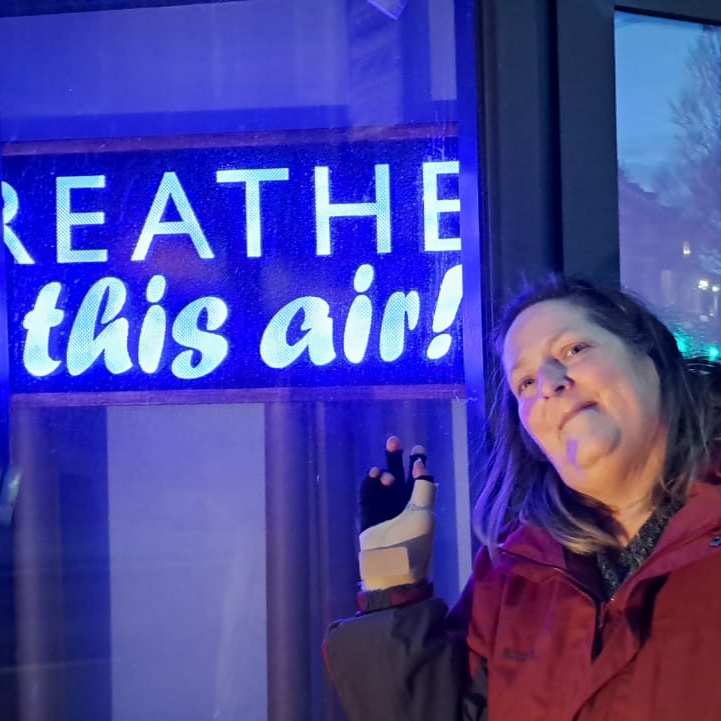 It's good to breathe in the air together! ✨ Some of our #SpaceToBe participants explored Sign of the Times, created @electric_angel in response to some of our conversations about #Scarborough memories. Part of @thescarbfair's Scarborough Lights, it runs until Sat 6 Jan 🧡