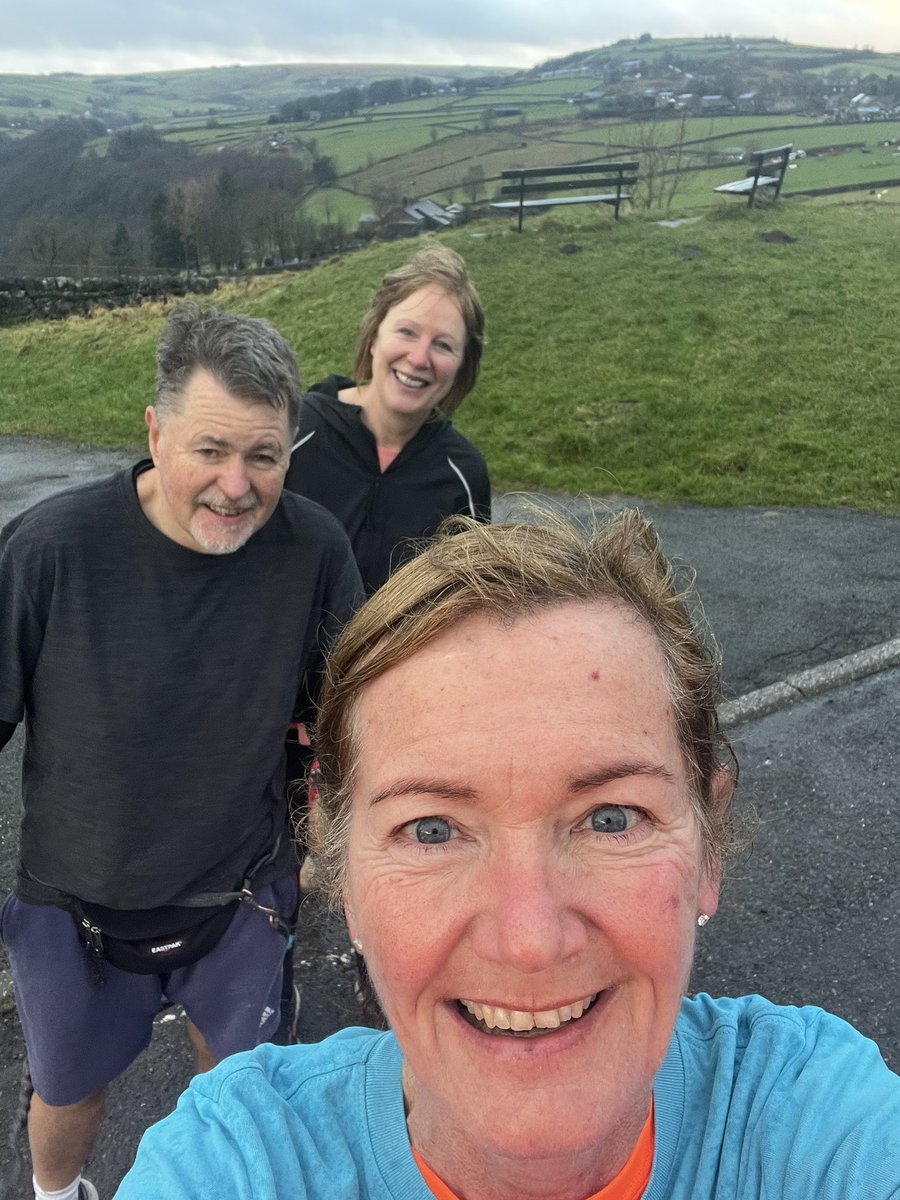 Hull29Hull's tweet image. Following @DrMichaelMosley advice about exercising in the cold. Discovered erythema increased in direct proportion to the increased moaning about the wind chill 🤣