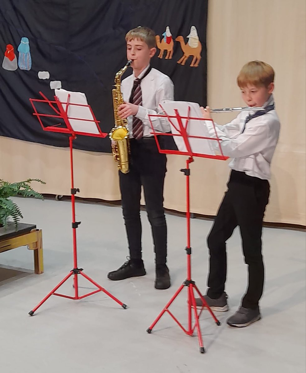 LochaberB's tweet photo. Junior Band flautist Thomas, and his friend Aiden on alto sax, gave the pre-concert entertainment at Kinlochleven 3-18 campus with a wonderful selection of Christmas tunes. Bravi lads! https://t.co/V6rezkYIPP