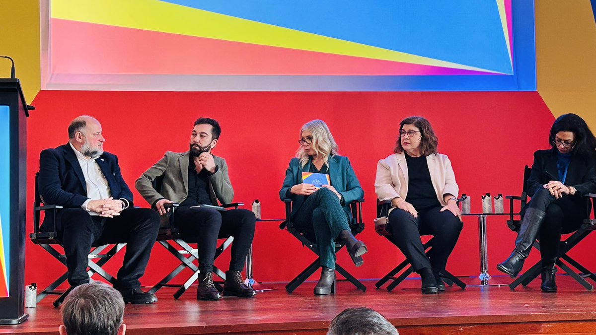 <a href="/VictoriaLecea_F/">Fernando Victoria de Lecea</a> : Cuando las producciones extranjeras vienen a España no vienen solo por los incentivos fiscales vienen por la calidad de nuestros técnicos que se ha logrado por la excelencia de la producción española. Por eso es importante que las instituciones continúen