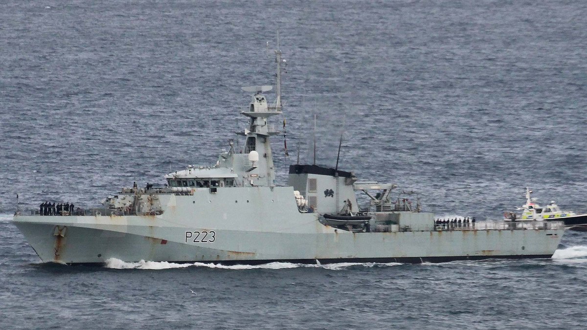 .@HMS_Medway arrives in #Gibraltar this morning for refit @GibdockLtd Via @key2med