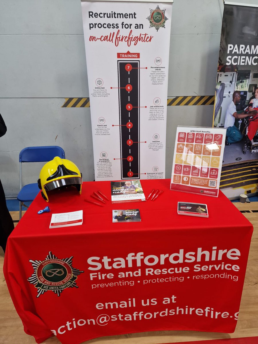Today Staffs Fire Positive Action are attending a careers fair at Staffordshire University Academy in Cannock #careers #futuregenerations #fireservice #educating #students @StaffsFire @SFRSPosAction @StaffsPosAction