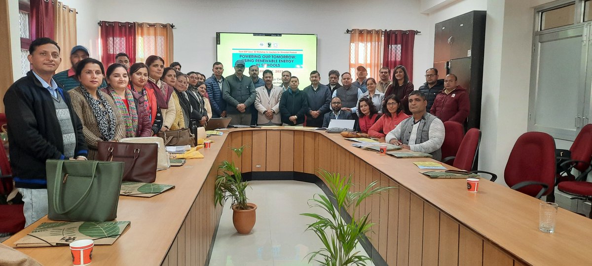 CSEINDIA's tweet photo. What a great workshop on Solar Technology and its implementation in Himachal Pradesh with @HIMCOSTE!

30 schools shared their progress to transform their schools into zero electricity bill institutions. We’re proud of their commitment to a greener future!
#Solar30 https://t.co/bSBsfyygq4
