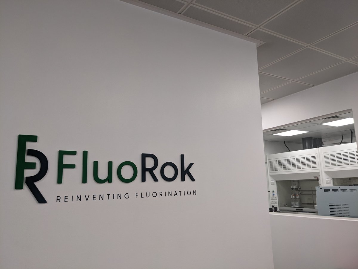 We've moved to a state-of-the-art chemistry lab & offices at leading science & innovation cluster, ARC Oxford. The move significantly increases @Fluo_Rok's lab capacity and will enable accelerated commercialization of our revolutionary fluorination technology #fluorinerevolution
