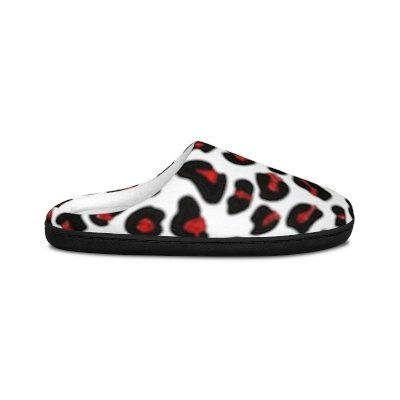 Introducing the Red Leopard Print Slippers for women these slippers have Red and Black print on both of the slippers.
#RedLeopardPrint 
#LeopardLover 
#WomensSlippers 
#FootWear 
#BedTime 
#LoungeWear
fashion-fix.printify.me/product/411260…