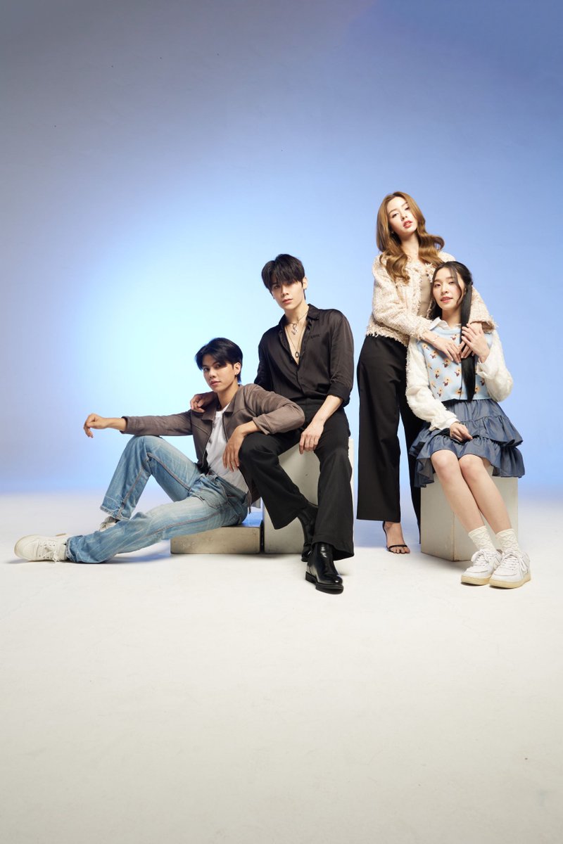 otpcnews's tweet photo. Me Mind Y เผยภาพฟ���ตติ้งแรกซีรีส์ใหม่ “ต้องรักมหาสมุทร” (Love Sea The Series) ซีรีส์สุดร้อนแรง การันตีความแซ่บ

ฟิตติ้งไปเป็นที่เรียบร้อยสำหรับซีรีส์วายสุดแซ่บ “ต้องรักมหาสมุทร”  (Love Sea The Series) งานเขียนจากปลายปากกาของนักเขียนนิยายวายชื่อดัง MAME หรือ "เมย์ - อรวรรณ วิชญวรรณกุล" ผลิตโดยบริษัท มี มายด์ วาย จำกัด นำแสดงโดย 2 หนุ่ม คู่จิ้นสุดฮอต “ฟอร์ด - ฐิติพงศ์ เซ่งง่าย" , "พีท - วสุธร ชัยจินดา" ร่วมด้วย "ชัญญ่า - ชัญญา อมฤต ดูวาล์", "เอญ่า - อรพรรณ ผ่องเมฆินทร์", "โฟร์ท - คเชนทร์ พิเชฐโสภณ" และ "ไอวี่ - ภัทรี ทัศนะนาคะจิตต์" ซีรีส์ที่ว่าด้วยเรื่องราวความรักของนักเขียน “ต้องรัก” นักเขียนสุดแซ่บ กับ “มหาสมุทร” หนุ่มใต้หน้าคม ลีลารักเร่าร้อน  มีกำหนดเริ่มถ่ายทำปลายปีนี้ และจะได้ดูกันแน่นอนช่วงกลางปี 67 ทางช่อง GMM25

นำแสดงโดย
ฟอร์ด - ฐิติพงศ์ เซ่งง่าย รับบท มหาสมุทร
พีท - วสุธร ชัยจิน���า รับบท ต้องรัก

ร่วมด้วย
ชัญญ่า - ชัญญา อมฤต ดูวาล์ รับบท วีวี่
เอญ่า - อรพรรณ ผ่องเมฆินทร์ รับบท ไข่มุก
โฟร์ท - คเชนทร์ พิเชฐโสภณ รับบท ปาล์ม
ไอวี่ - ภัทรี ทัศนะนาคะจิตต์ รับบท ปริน

สามารถติดตามข่าวสารความเคลื่อนไหวต่าง ๆ ของซีรีส์เรื่อง “ต้องรักมหาสมุทร”  (Love Sea The Series) ได้ทุกช่องทางโซเชียลมีเดียของ Me Mind Y Official 

#MeMindY  #ต้องรักมหาสมุทร #LoveSeaTheSeries