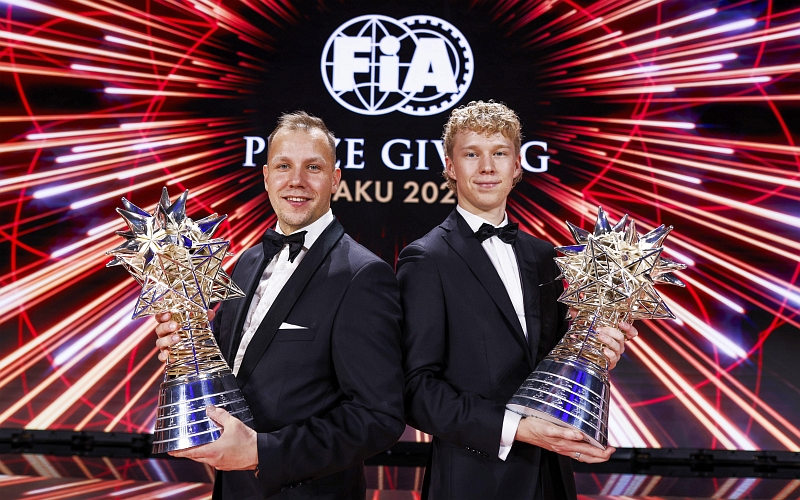 Kalle Rovanperä noussut lyhyessä ajassa todellisten Toyota-legendojen joukkoon ➡️ urheiluuutiset.com/kalle-rovanper…

#WRC #Toyota #KR69 #FlyingFinns 
<a href="/TGR_WRC/">TOYOTA GAZOO Racing WRT</a> <a href="/KalleRovanpera/">Kalle Rovanperä</a> <a href="/JonneHalttunen/">Jonne Halttunen</a> 

📸 Julien Delfosse / DPPI