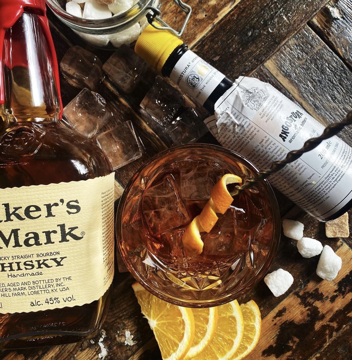 It's never too early cocktails!
a long day in the office? Treat yourself with a Makers Mark Old Fashioned and unwind your stress!