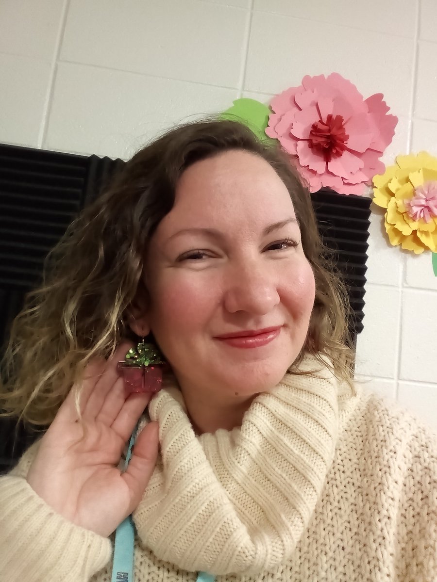 Homemade earrings from one of my students, and I LOVE them!!! 🤗🤗🤗