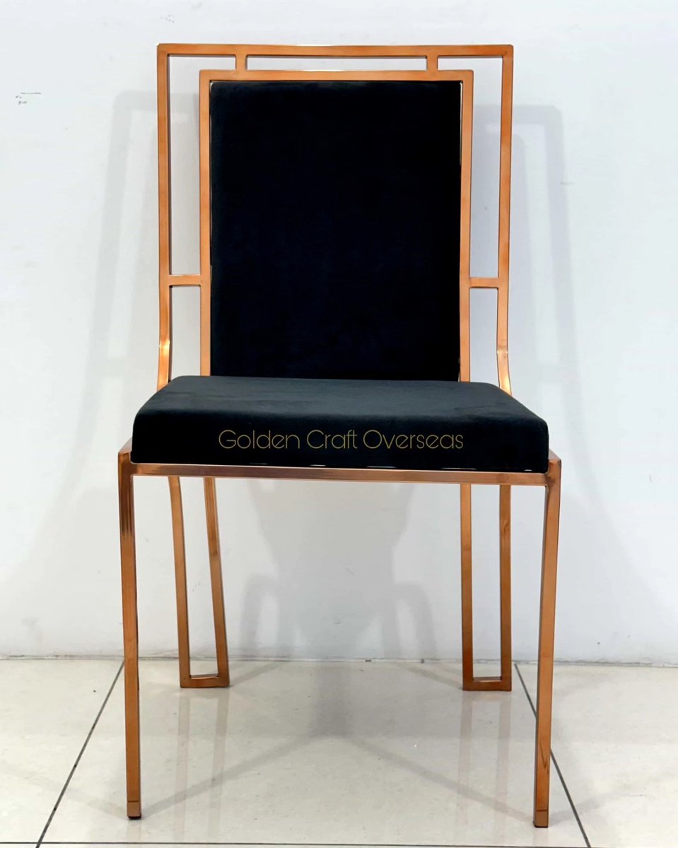 • GCO Stainless steel Dining Chair with black CUSHIONING Rose Gold finish for interiors luxury dining table set. 

♡        ❍        ⎙ㅤ  ⌲
ˡᶦᵏᵉ  ᶜᵒᵐᵐᵉⁿᵗ  ˢᵃᵛᵉ   ˢʰᵃʳᵉ
 #HomeStyle #InteriorDesign #DiningRoomInspo 🌹🪑