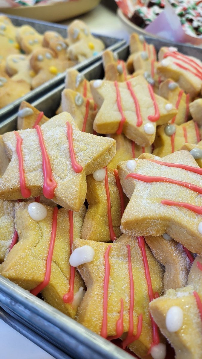 Holroydhowe WGSF (@hh_wgsf) on Twitter photo Wonderful Christmas bakery <a href="/WGHSYorkshire/">Wakefield Girls' High School</a> for Christmas Dinner day today. Thank you Helen and team it all looks super yummy π ππ @chefmartynblake <a href="/OliCullers/">Oli Cullingworth</a> <a href="/chefbenji64/">Ben Cook</a> #holroydhowe Wonderful Christmas bakery <a href="/WGHSYorkshire/">Wakefield Girls' High School</a> for Christmas Dinner day today. Thank you Helen and team it all looks super yummy π ππ @chefmartynblake <a href="/OliCullers/">Oli Cullingworth</a> <a href="/chefbenji64/">Ben Cook</a> #holroydhowe