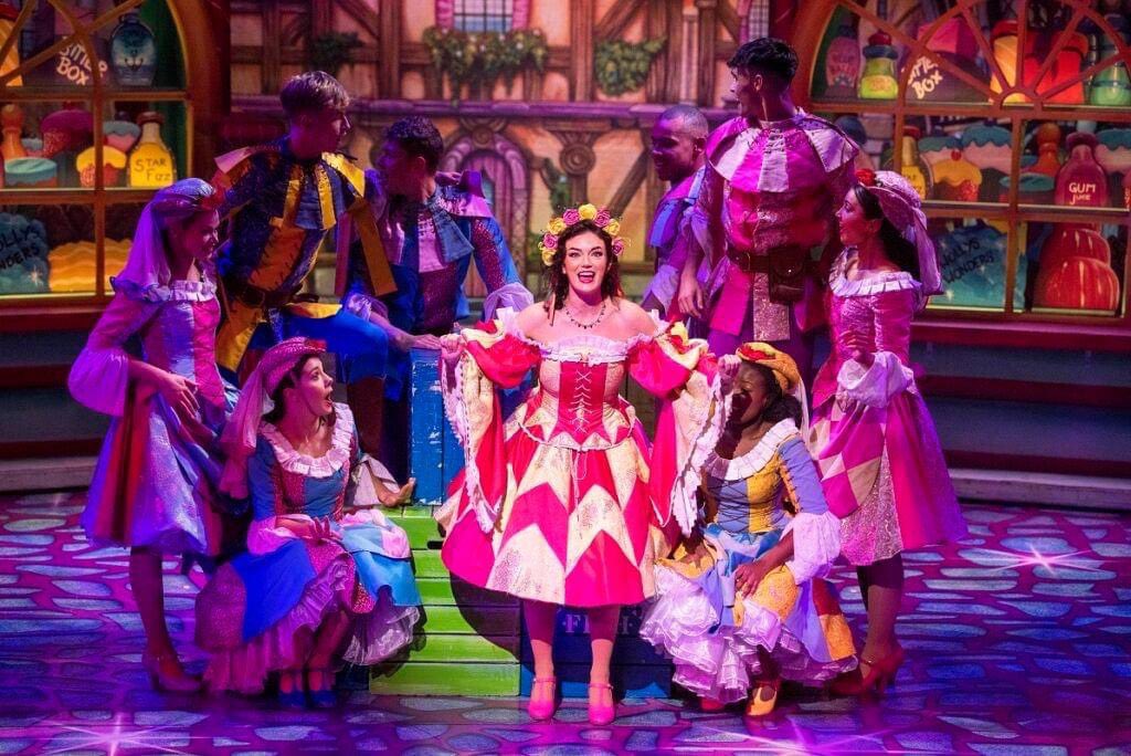 New on the blog! 🎭

Sharing my thoughts on the enchanting Dick Whittington #pantomime at @RoyalNottingham 🐀🐈‍⬛

Come join the adventure through London’s streets, featuring dazzling costumes and magical moments: thoroughlymodernmummy.co.uk/dick-whittingt… ⭐️

#dickwhittington #pantoland #nottingham