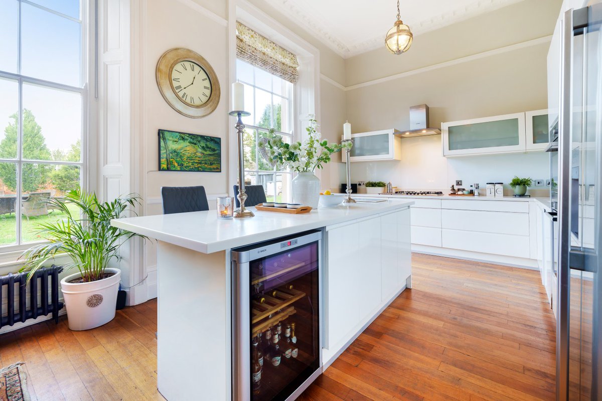 Nichecom's tweet image. Amber's achieved a lovely festive feel with these lifestyle shots. Magnificent Grade II listed manor house in Melling is on the market with @hackneyandleigh #melling #lancaster #lancashireproperty